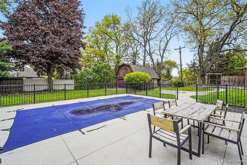 9511 Longmeadow Street, Fenton, MI 48430 — Photo 16