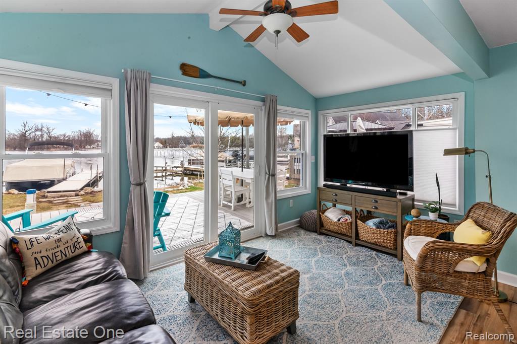 8831 Lagoon Drive, Brighton, MI 48116 — Photo 14