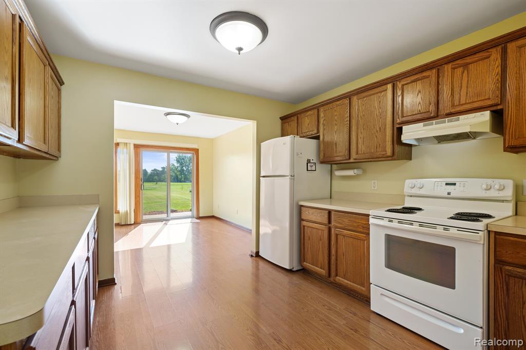 8038 Duquette Road, Brockway, MI 48097 — Photo 14