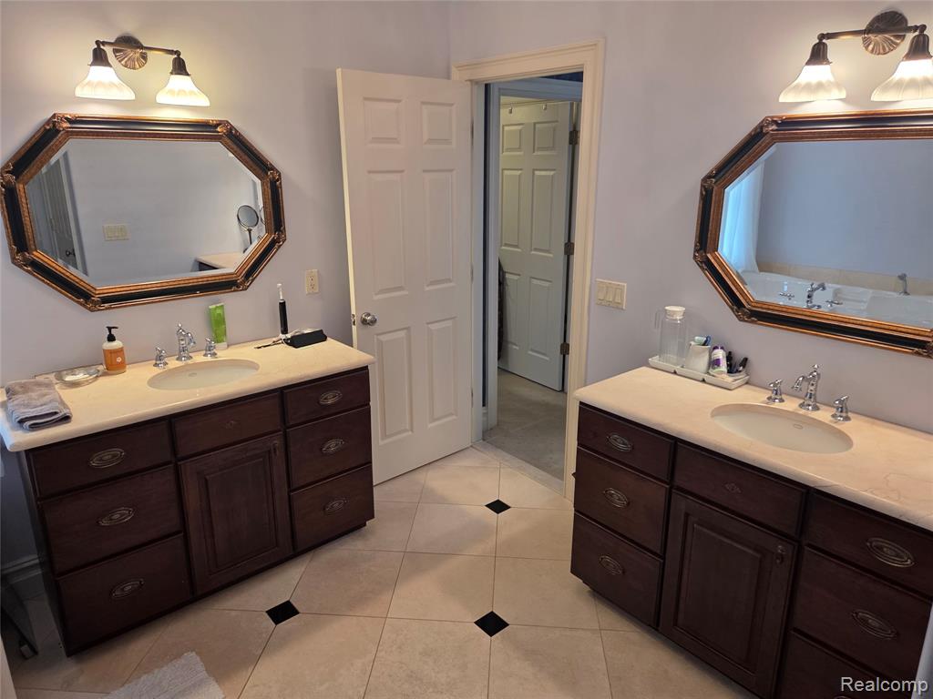 900 Maxfield Road, Brighton, MI 48114 — Photo 30