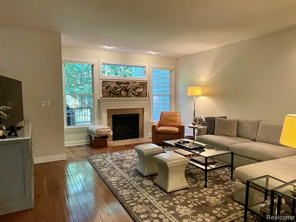 49676 Timber Trail, Novi, MI — Photo 12
