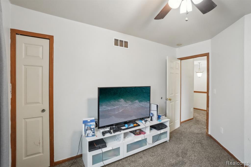 49469 MONTE Road, Chesterfield, MI 48047 — Photo 17