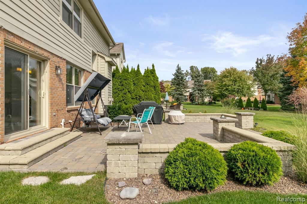 43552 INGLENOOK CT, Sterling Heights, MI 48314 — Photo 7