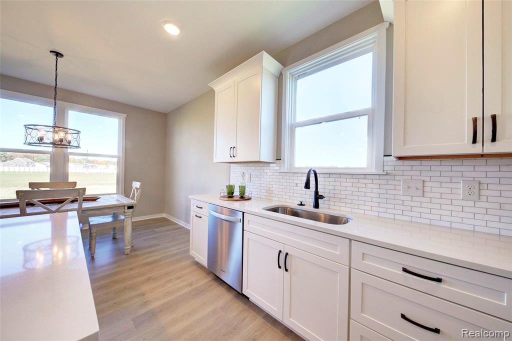 688 Round Rock Drive, Howell, MI 48843 — Photo 33