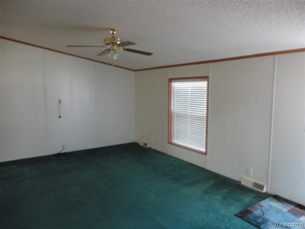 484 Lochgair Street, Temperance, MI 48182 — Photo 5