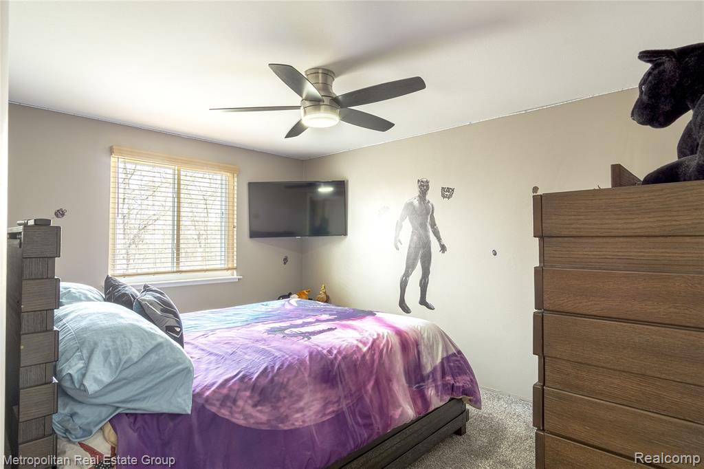 6364 Pinecroft Drive, West Bloomfield, MI — Photo 21