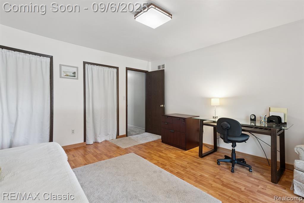 806 Abbey Lane, Milford, MI 48381 — Photo 26