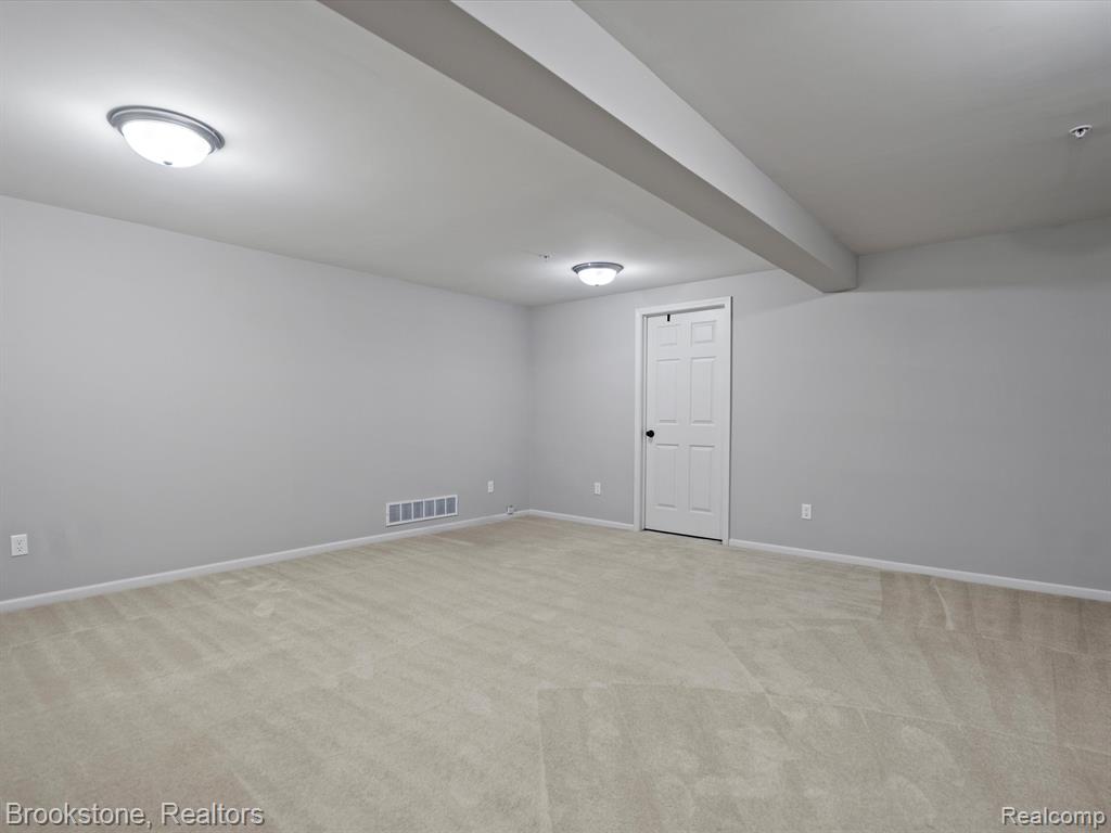 30101 Chantel Drive, Walled Lake, MI 48390 — Photo 18
