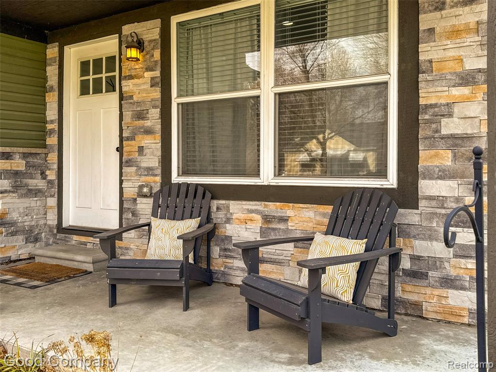 568 E Coy Avenue, Hazel Park, MI 48030 — Photo 3