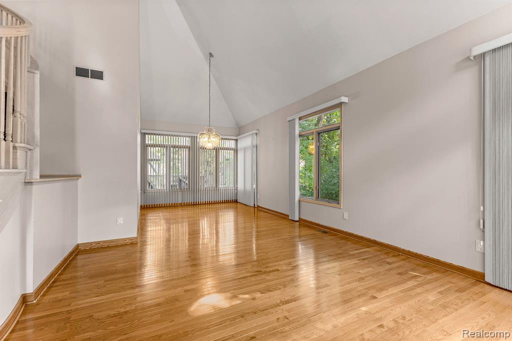 4 LEMINGTON, Dearborn, MI 48126 — Photo 14