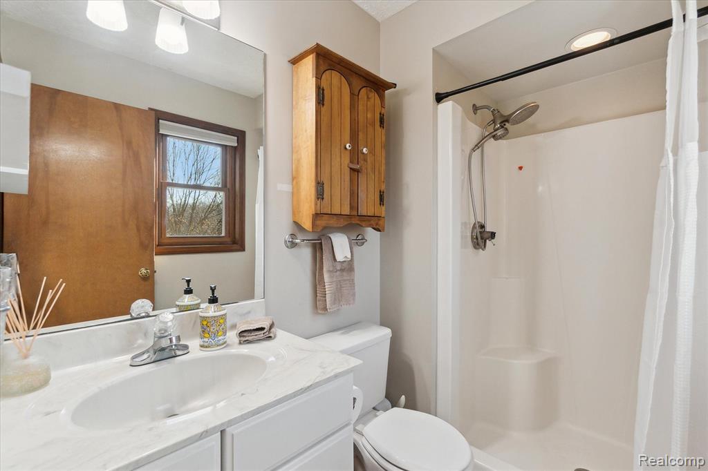 7694 THUNDER BAY Drive, Pinckney, MI 48169 — Photo 27