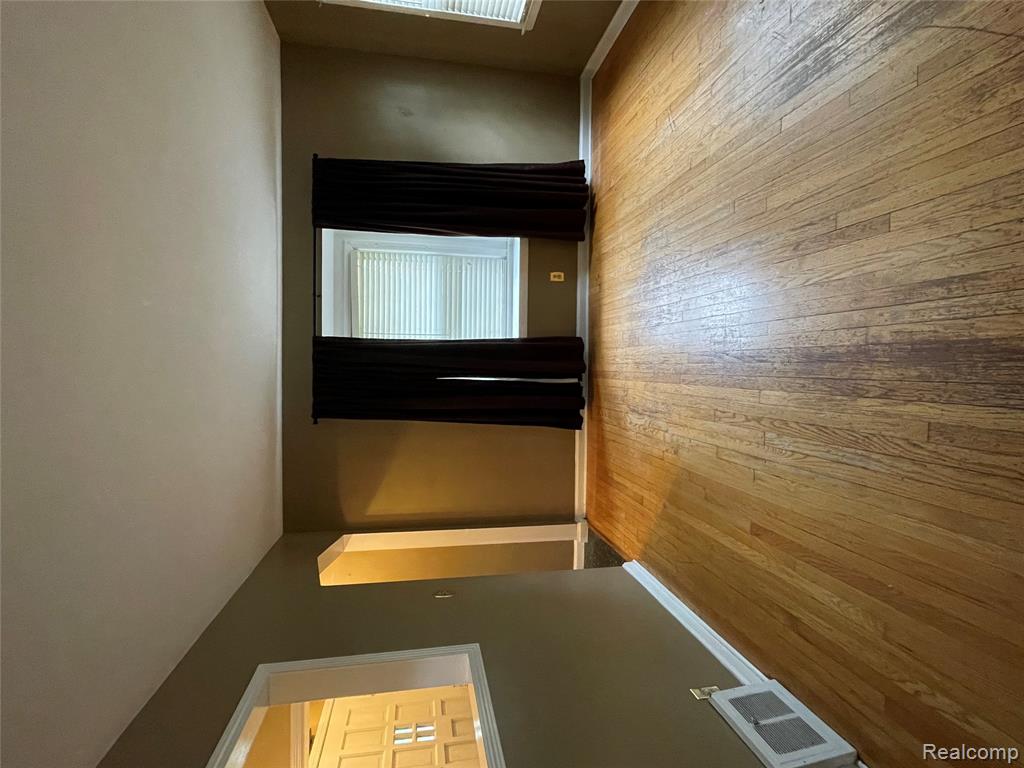 823 E 2nd Street, Royal Oak, MI 48067 — Photo 6