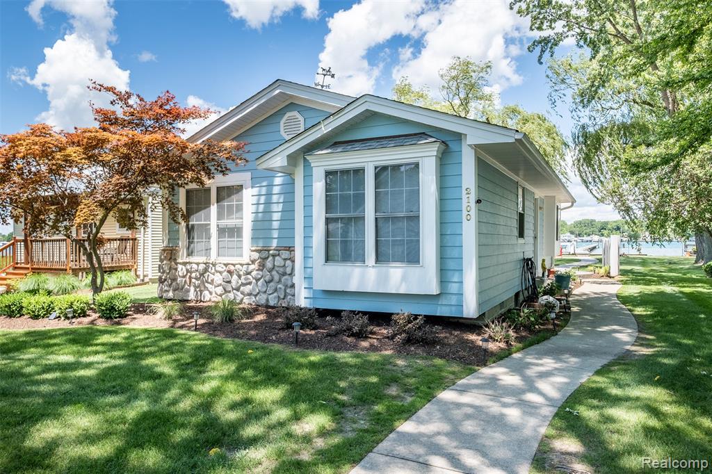 2100 N Channel Drive, MI 48028 — Photo 2