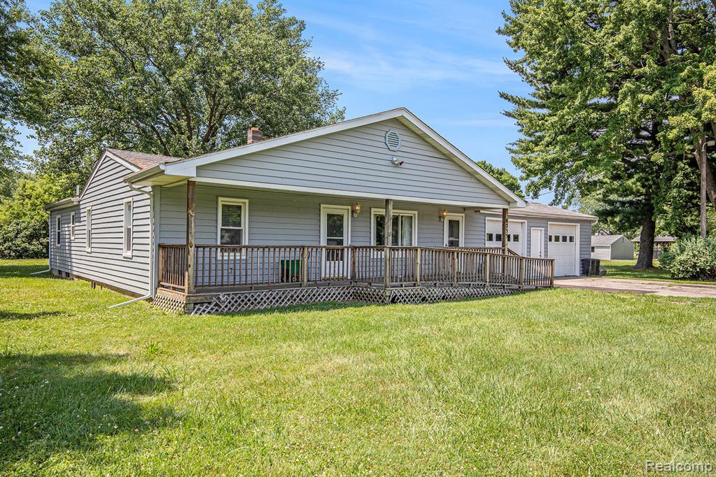 8233 N Genesee Road, Mount Morris, MI 48458 — Photo 3