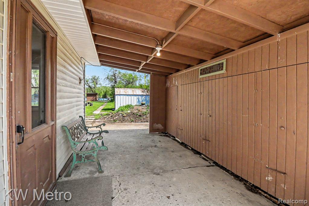 657 Dunleavy Drive, Highland, MI 48356 — Photo 19