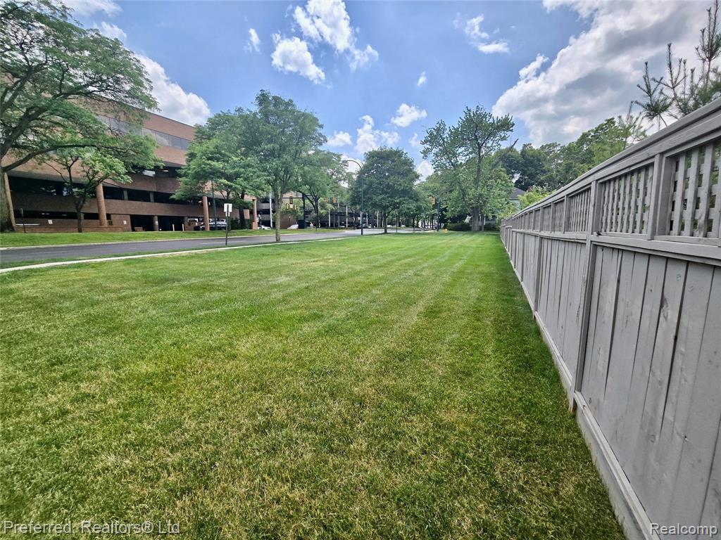 400 Park Street, Birmingham, MI 48009 — Photo 10