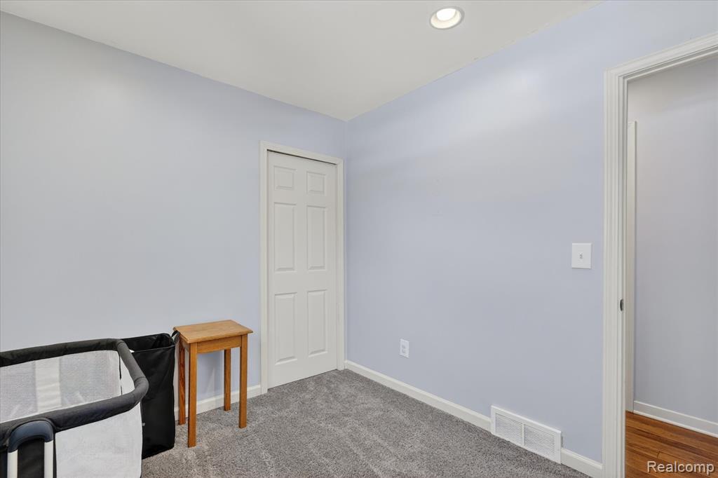 743 Dunreath Street, Walled Lake, MI 48390 — Photo 23