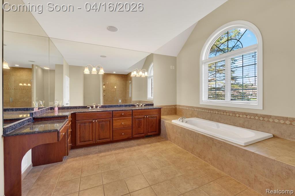 625 Southshore Drive, Oxford, MI 48371 — Photo 38