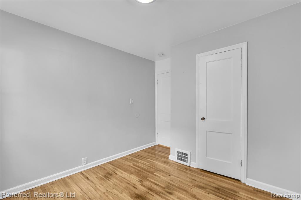 9624 Columbia, Redford, MI 48239 — Photo 25