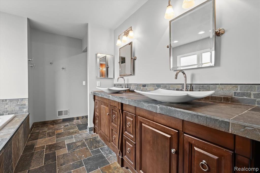 1035 Equestrian Drive, South Lyon, MI 48178 — Photo 27