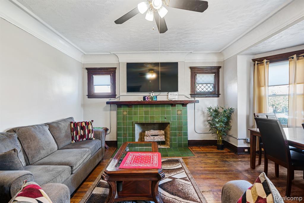 100 Chandler Street, Detroit, MI 48202 — Photo 12