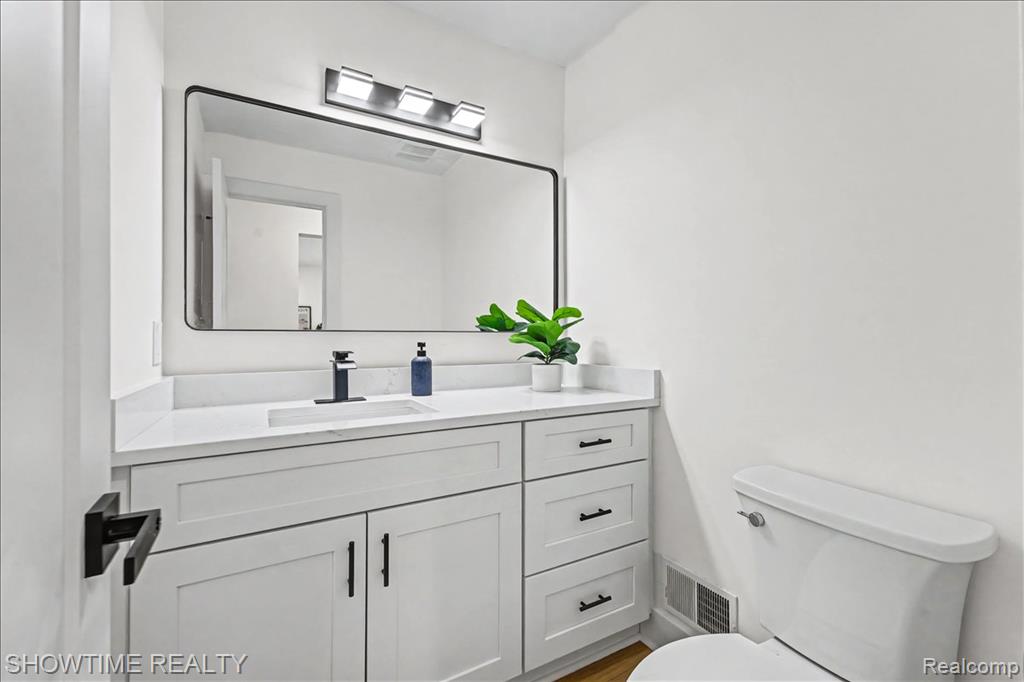 5688 Tequesta Court, West Bloomfield, MI 48323 — Photo 33