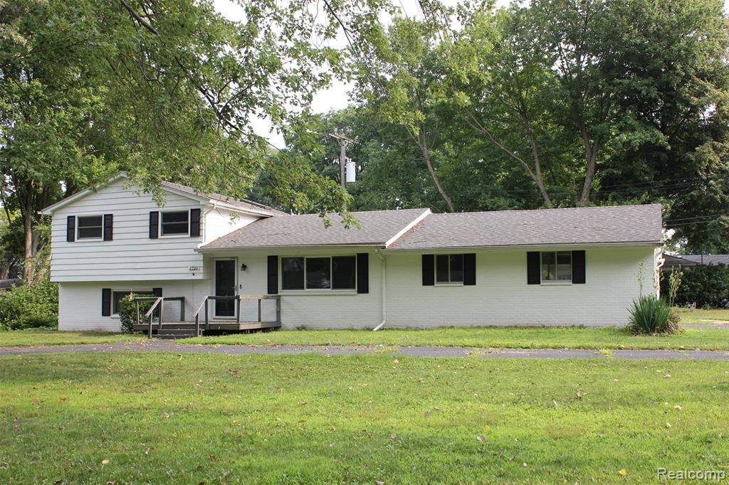 2720 Merelus Drive, Waterford, MI 48329