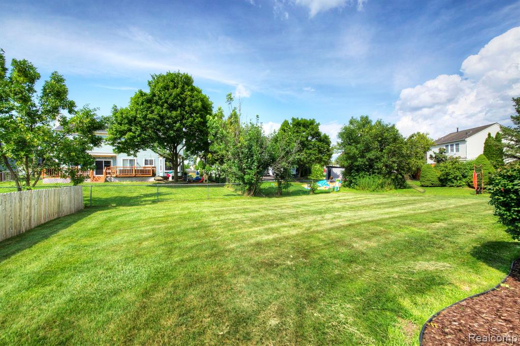 44914 FAIR OAKS Drive, Canton, MI 48187 — Photo 38