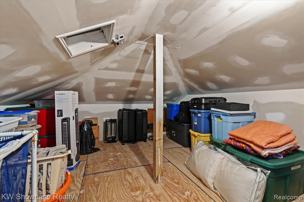 5865 Crescent Road, Waterford, MI 48327 — Photo 29