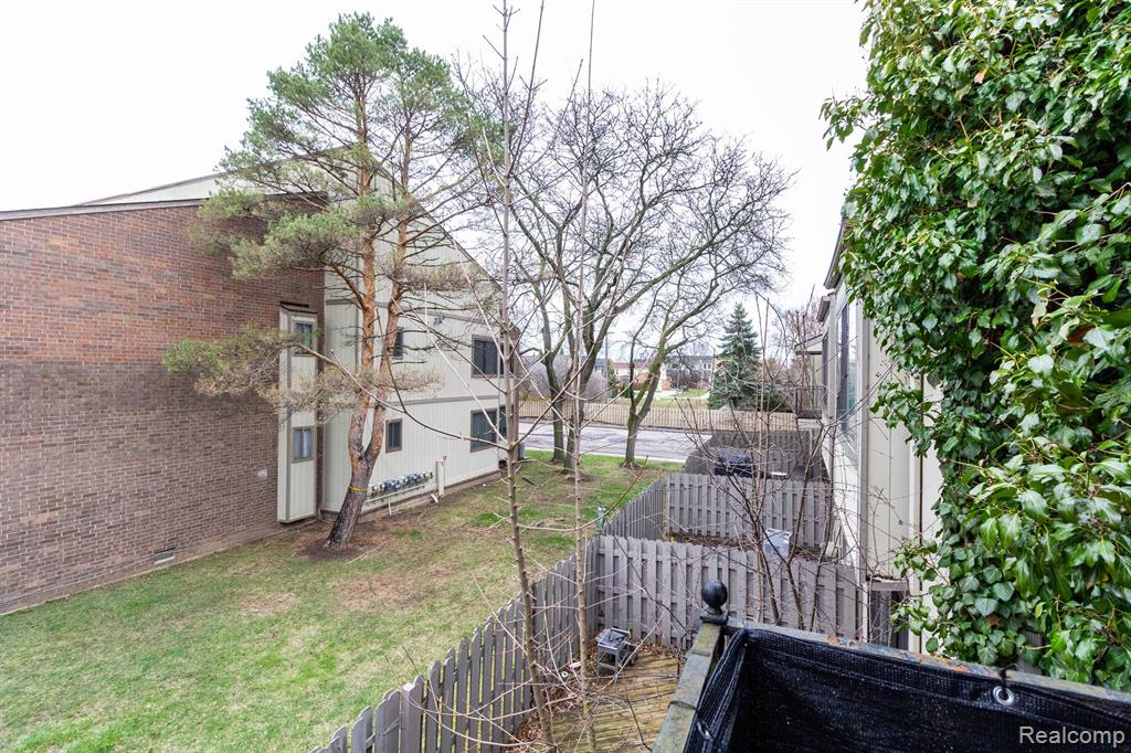 5866 VASSAR, West Bloomfield, MI — Photo 12