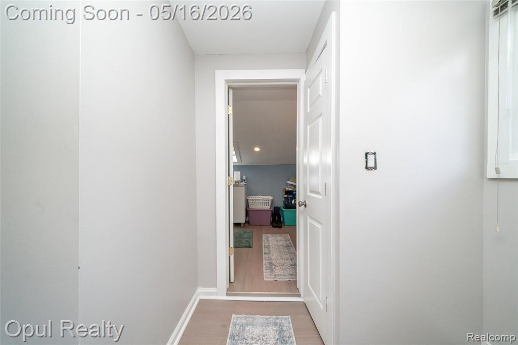 21001 Parker Street, Farmington, MI 48336 — Photo 20