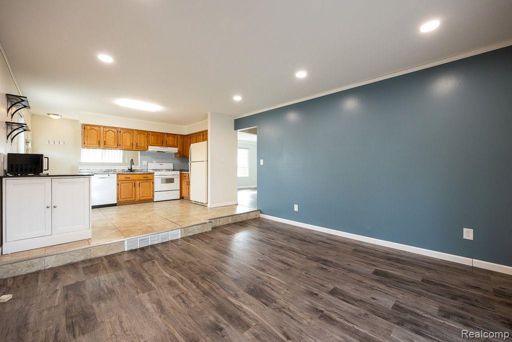 40137 WALTER Drive, Sterling Heights, MI 48310 — Photo 18