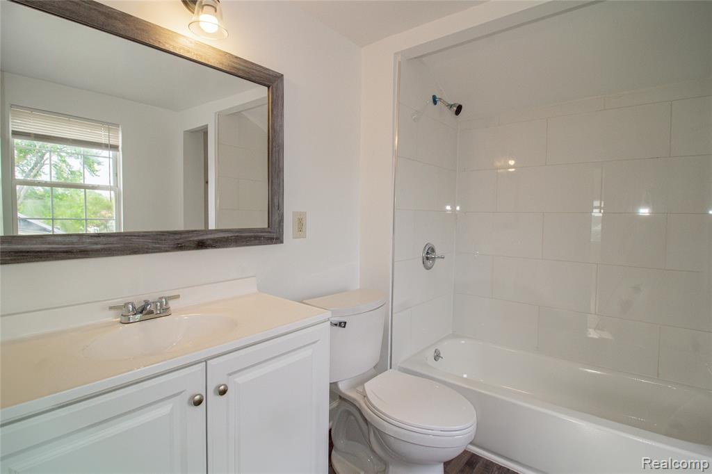 18844 Syracuse Street, Detroit, MI 48234 — Photo 28