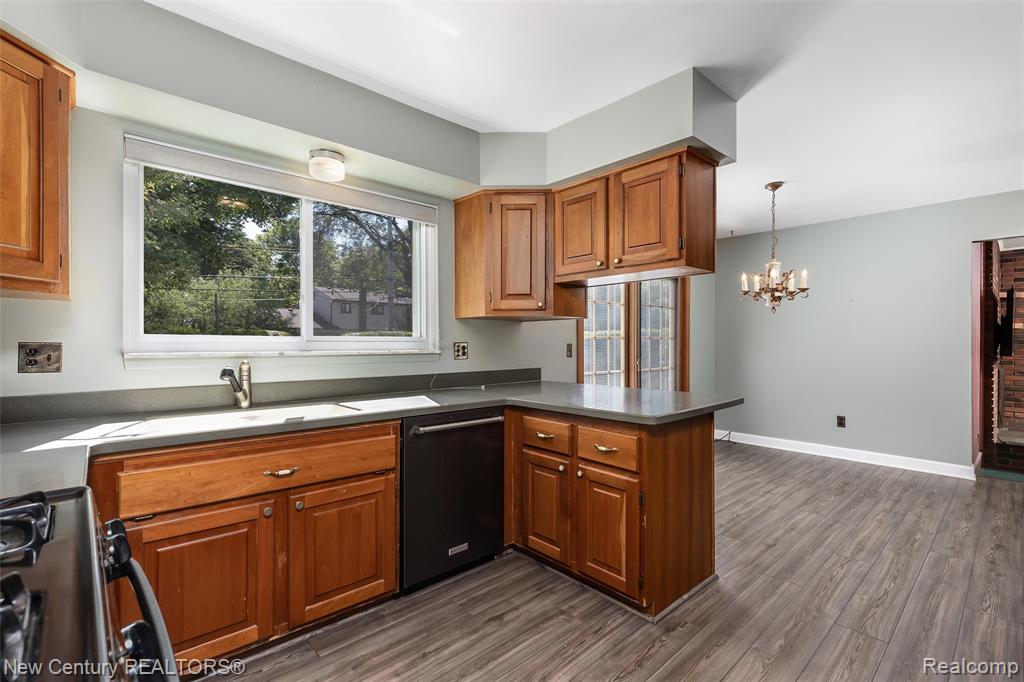 5140 Babbit Drive, Troy, MI 48085 — Photo 16