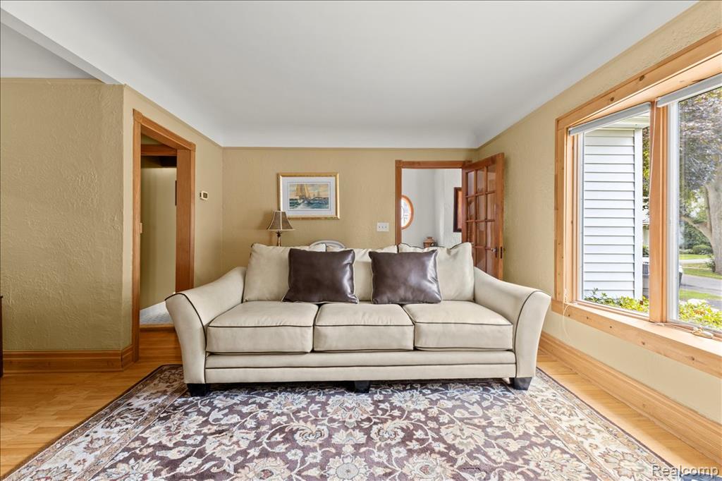 1775 Woodland Avenue, Sylvan Lake, MI 48320 — Photo 5