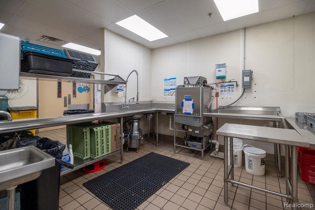 8845 Gratiot Road, Saginaw, MI, 48609