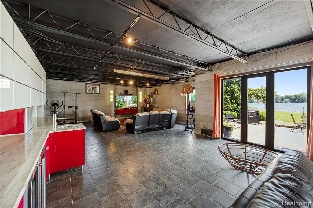 42183 Kouza Court, Belleville, MI, 48111