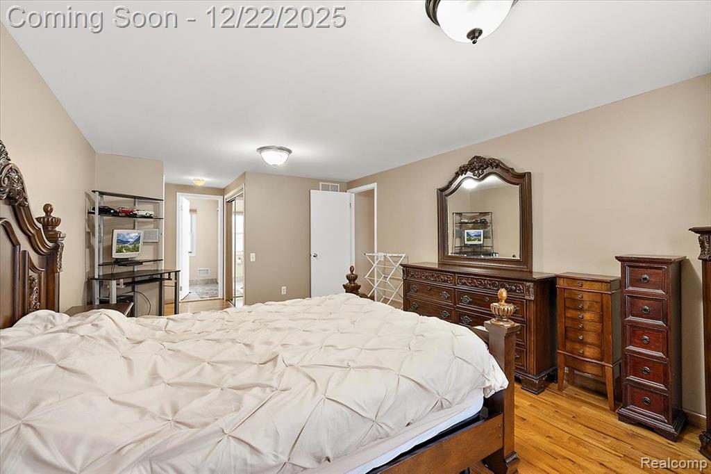 4250 Greenstown Drive, West Bloomfield, MI 48323 — Photo 39