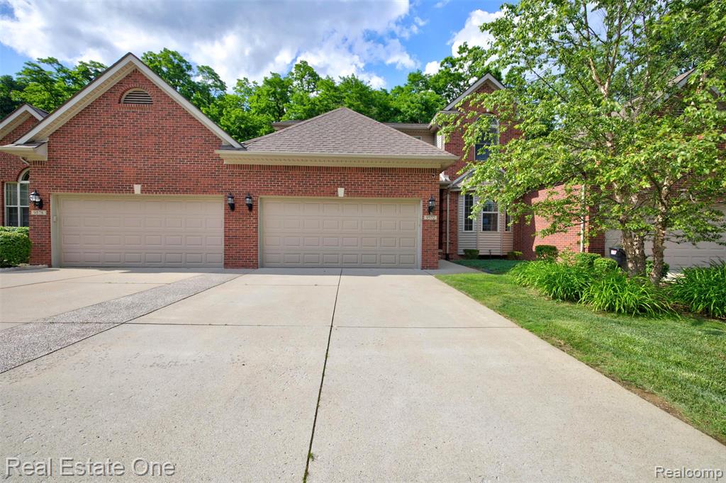 9572 Kingsway Circle, Clarkston, MI 48348 — Photo 4