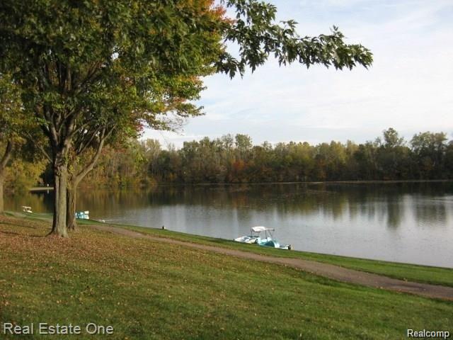 19724 DEARBORN Court, Northville, MI 48167 — Photo 30