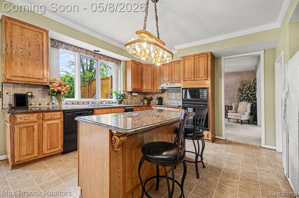 5824 Clearview Drive, Troy, MI 48098 — Photo 14