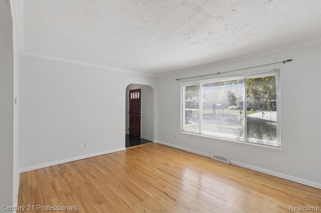 910 Jeffrey Drive, Northville, MI 48167 — Photo 8