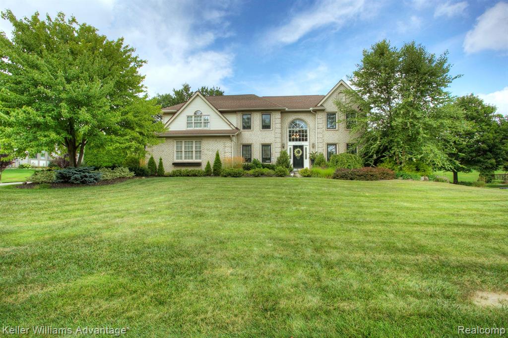 47694 EDINBURGH Drive, Plymouth, MI 48170 — Photo 2