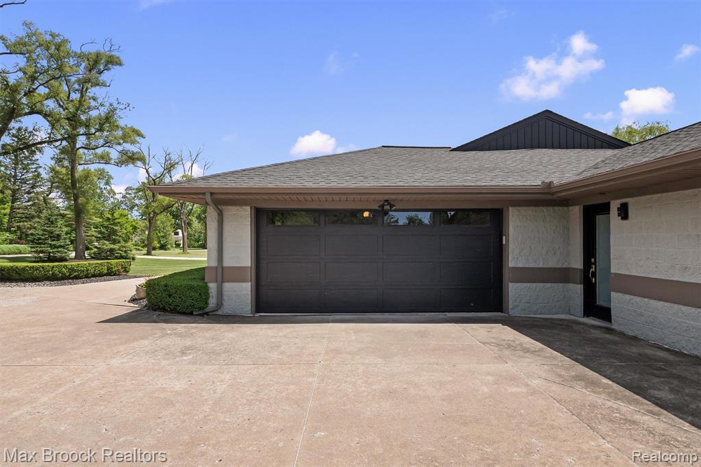 7400 Parkstone Lane, Bloomfield Hills, MI 48301 — Photo 77