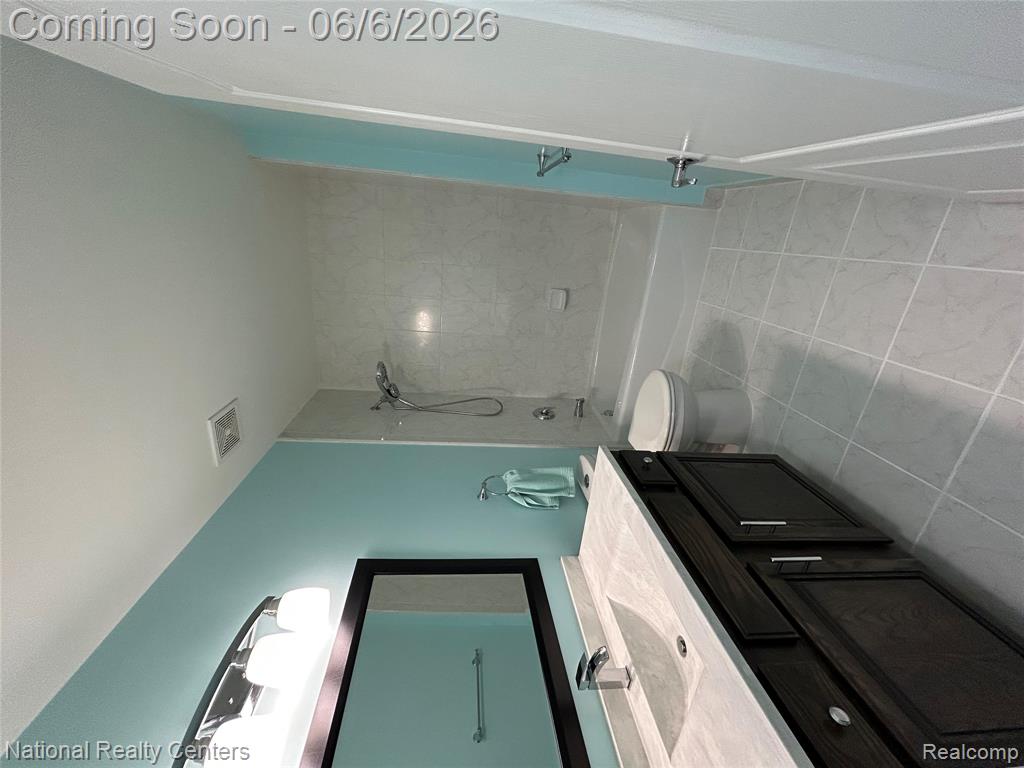 47075 Hidden River Circle S, Canton, MI 48188 — Photo 30