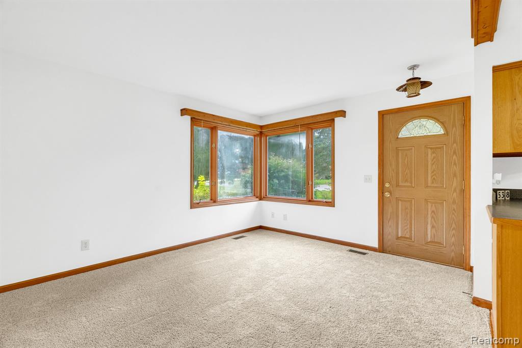 538 N Neeper Street, Capac, MI 48014 — Photo 6