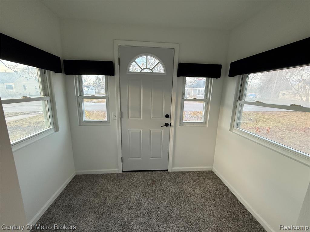 2098 E Scottwood Avenue, Burton, MI 48529 — Photo 10