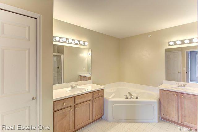 3986 Forester Boulevard, Auburn Hills, MI 48326 — Photo 16