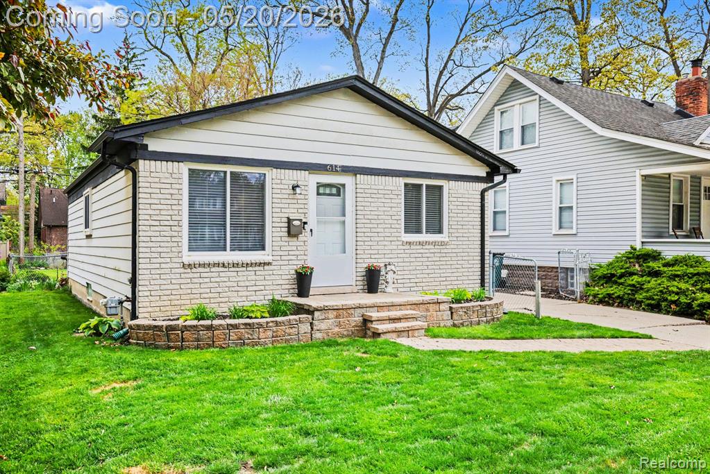 614 Gardenia Avenue, Royal Oak, MI 48067 — Photo 32