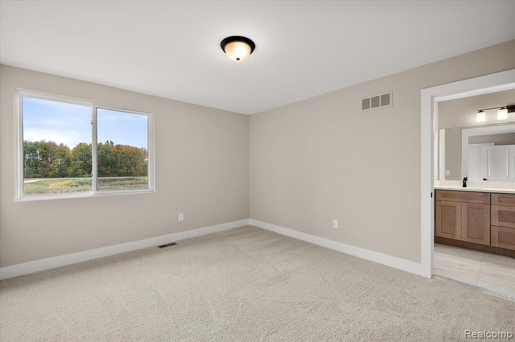 50352 Mistwood Drive, Macomb, MI 48042 — Photo 52